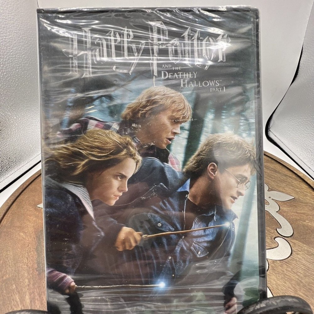 Harry Potter and the Deathly Hallows, Part 1 (DVD, 2010)